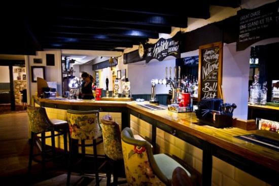 The Bull Hotel Downton  ภายนอก รูปภาพ