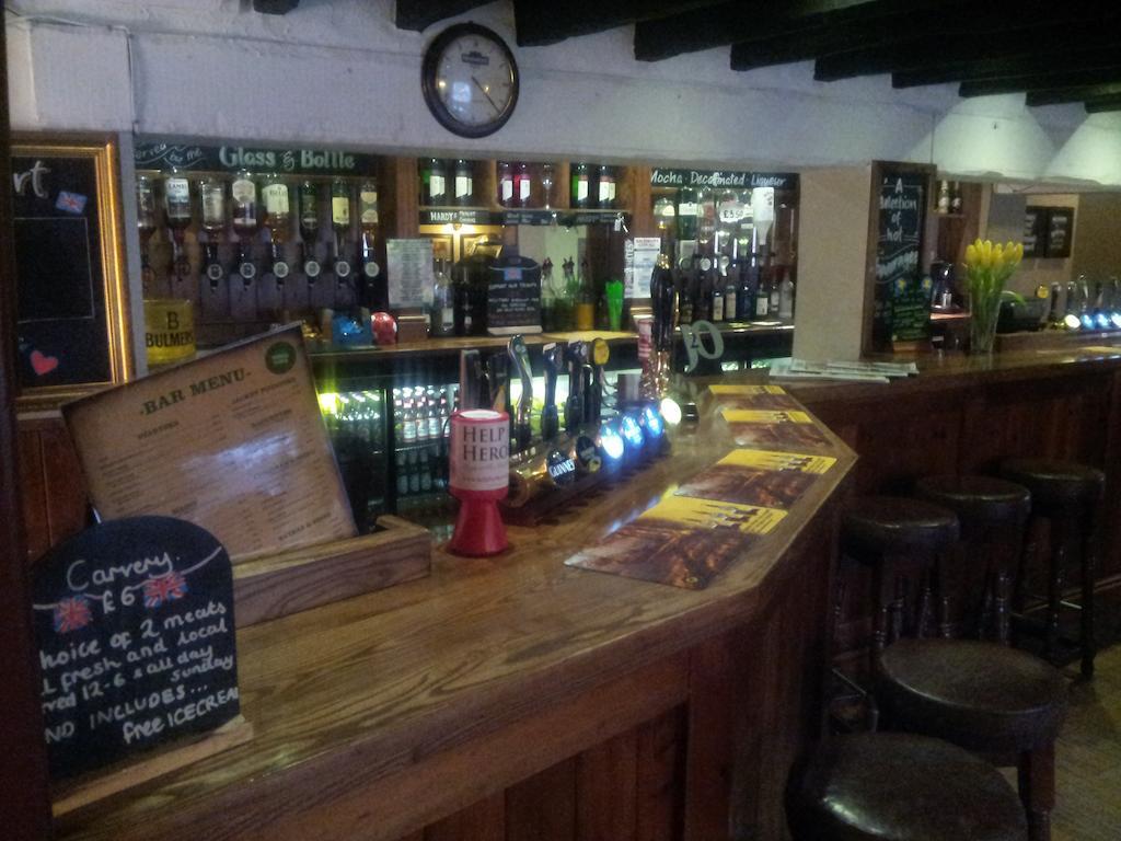 The Bull Hotel Downton  ภายนอก รูปภาพ
